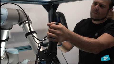 Cómo configurar la Robotiq Screwdriving Solution con Universal Robot e-Series