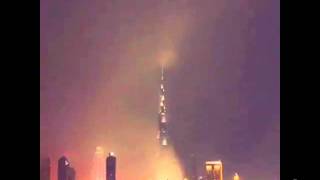 Dubai Burj Khalifa disappearing in the storm