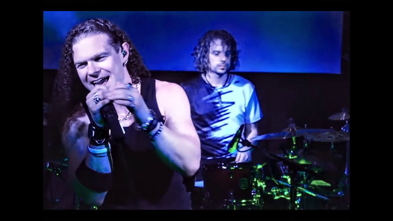Ver New Device - In The Fading Light (Fan Lyric Video) en YouTube Ver New Device - In The Fading Light (Fan Lyric Video) en YouTube