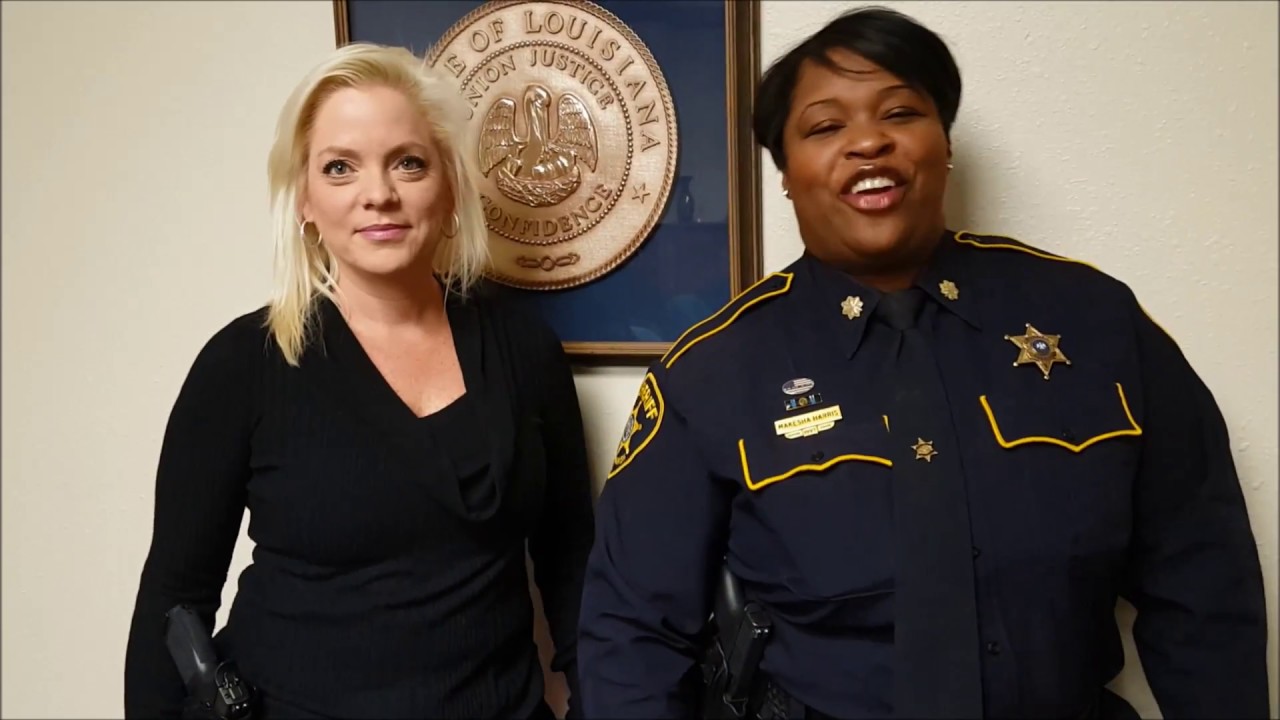 Bossier Sheriff S Office Deputies Ring The Bell For The Salvation Army Youtube