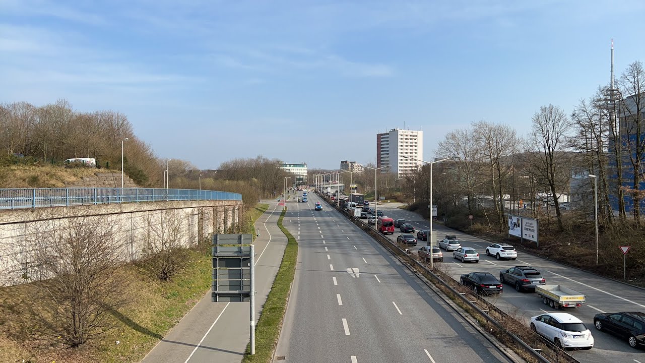 25.3.22 FFF Kiel B76 28 min Verzögerung für 8 min langen Demonstrationszug