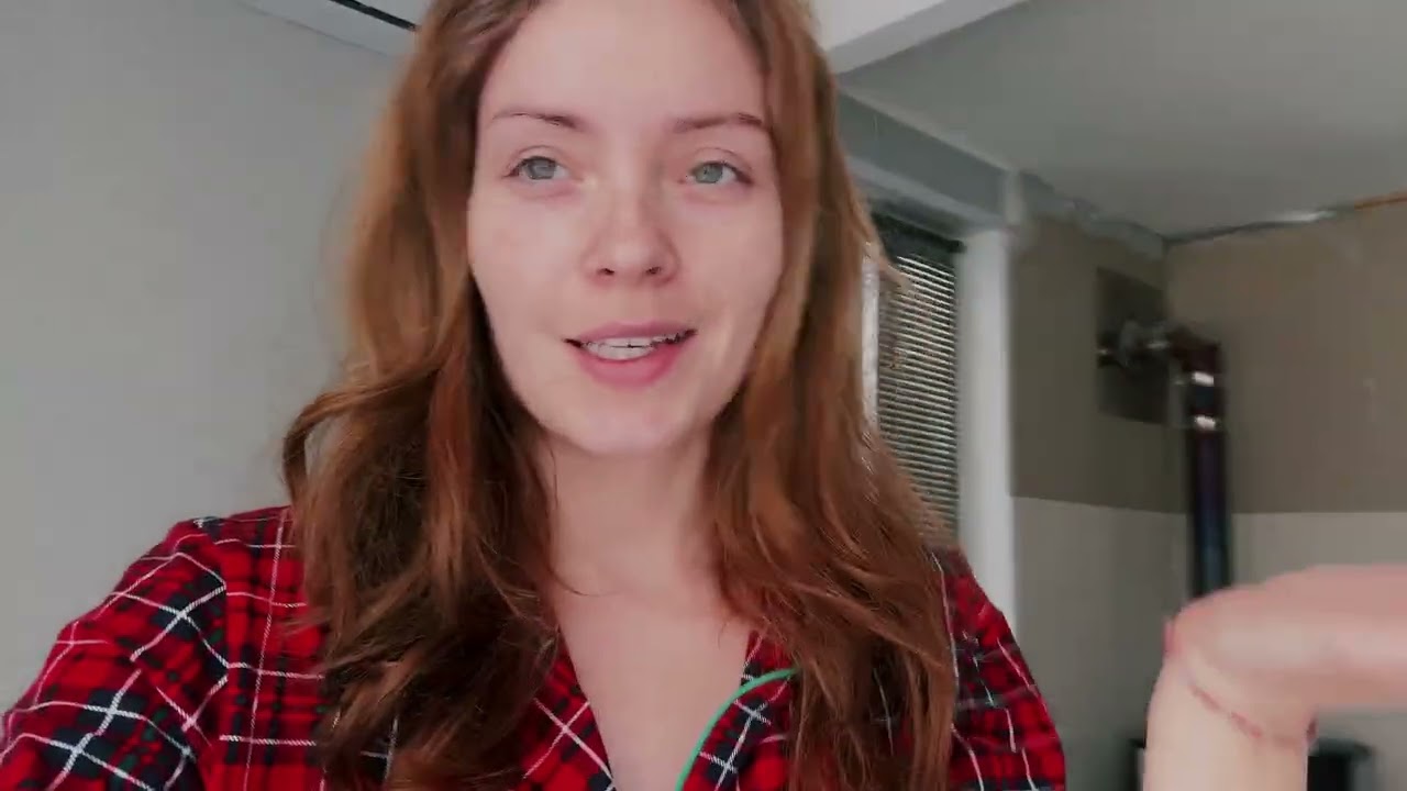 КУПИЛИ НОВЫЕ СТУЛЬЯ! БАБУШКА ПРИЕХАЛА!