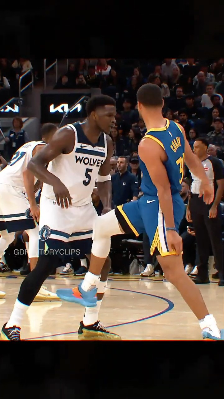 Curry STARES down MJ's son ?