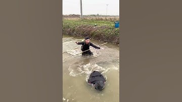 Hú vía với thằng bạn