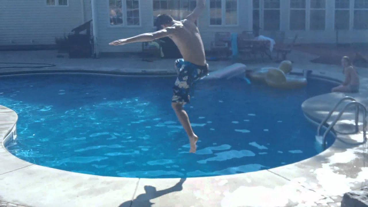 underwater gun fight YouTube