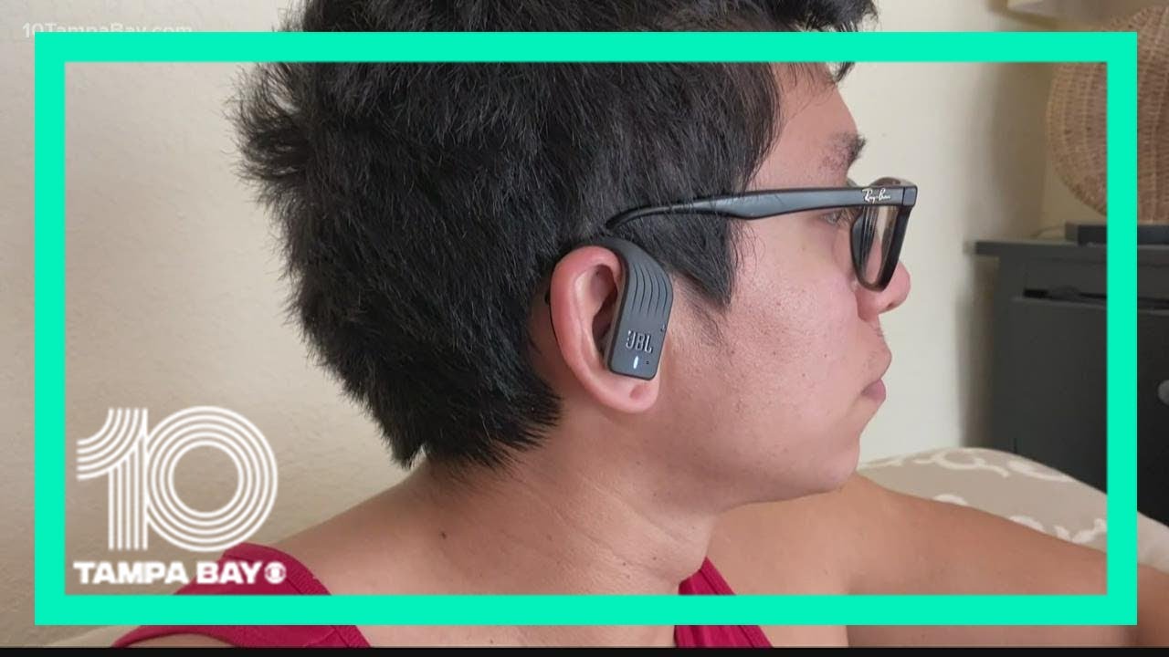 How to protect your hearing if you use headphones or earbuds at work