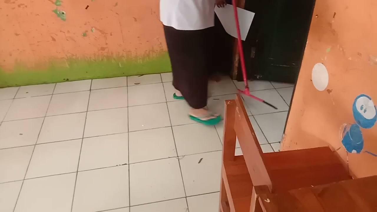 Ngepel kelas SD Muh Beji