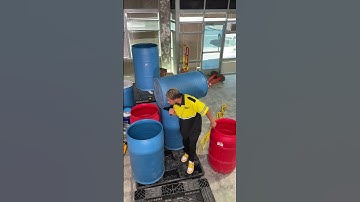 Security cannot find man in a maze of tank  #Shorts