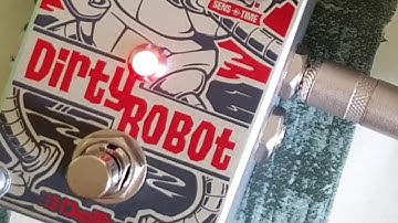 Digitech Dirty robot and Danelectro Tuna melt Tremolo