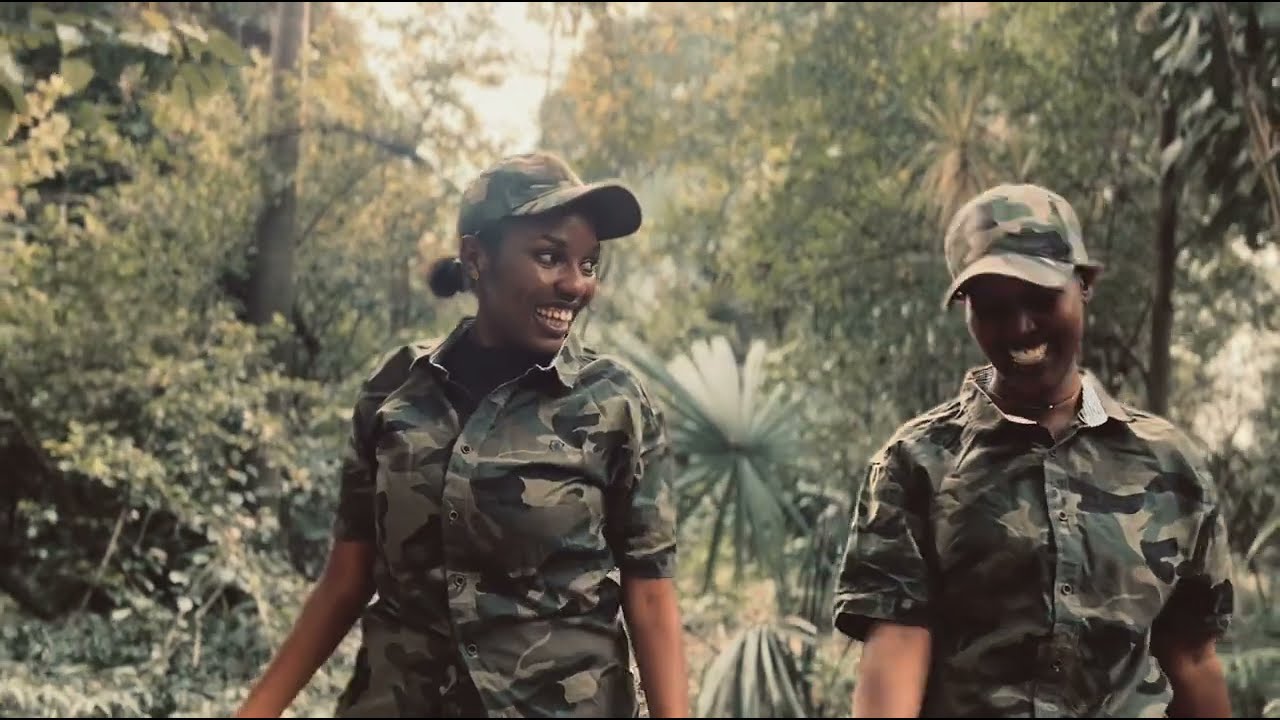 Kellia&Lauritha - IYO MANZI & URUGAMBA NGO RURAHINDA Cover songs