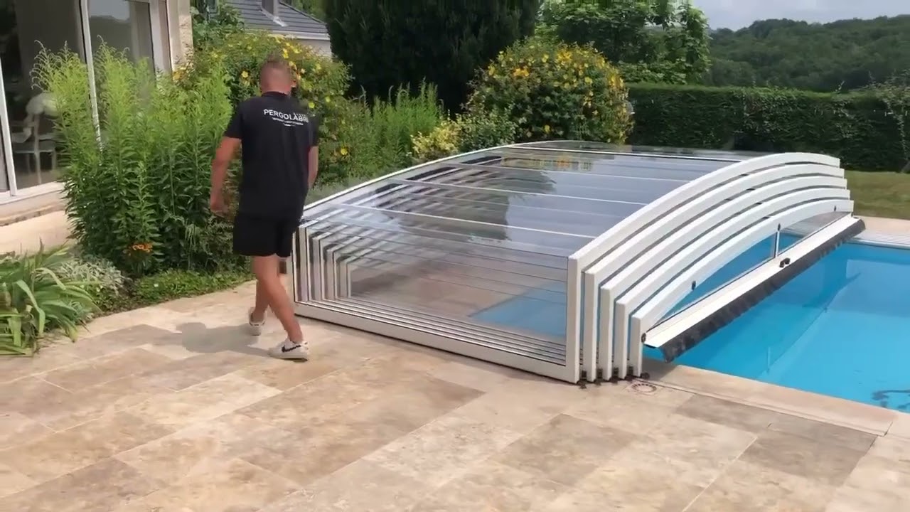 Abris de piscine avec ou sans rails ? L'avis Pergolabri !