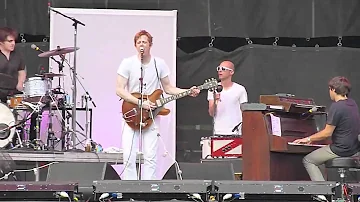 Spoon - Modern World (Wolf Parade cover, at Lollapalooza '10)