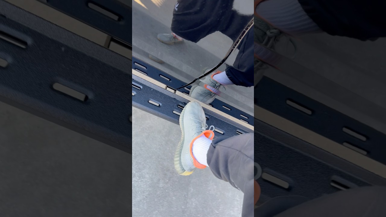 Go Rhino RB30 Slim running boards on RAM RHO