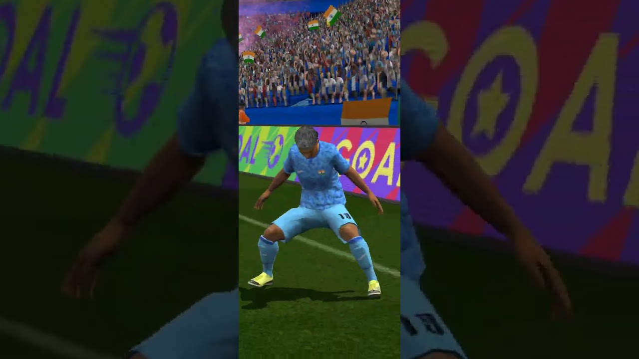 Playing SOCCER SUPER STAR MOBIL 