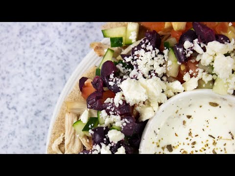 Video: Pizza Griega Con Pollo Y Salsa Tzatziki