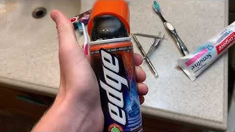 Minecraft UHC but touching WATER is an INSTA-KILL + you move in RANDOM directions every SECOND...