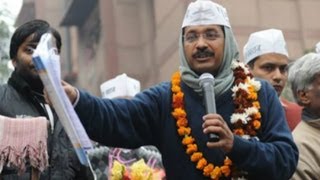Chaos during Arvind Kejriwal's Mumbai visit