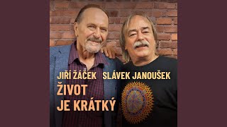Na venkovským hřbitůvku