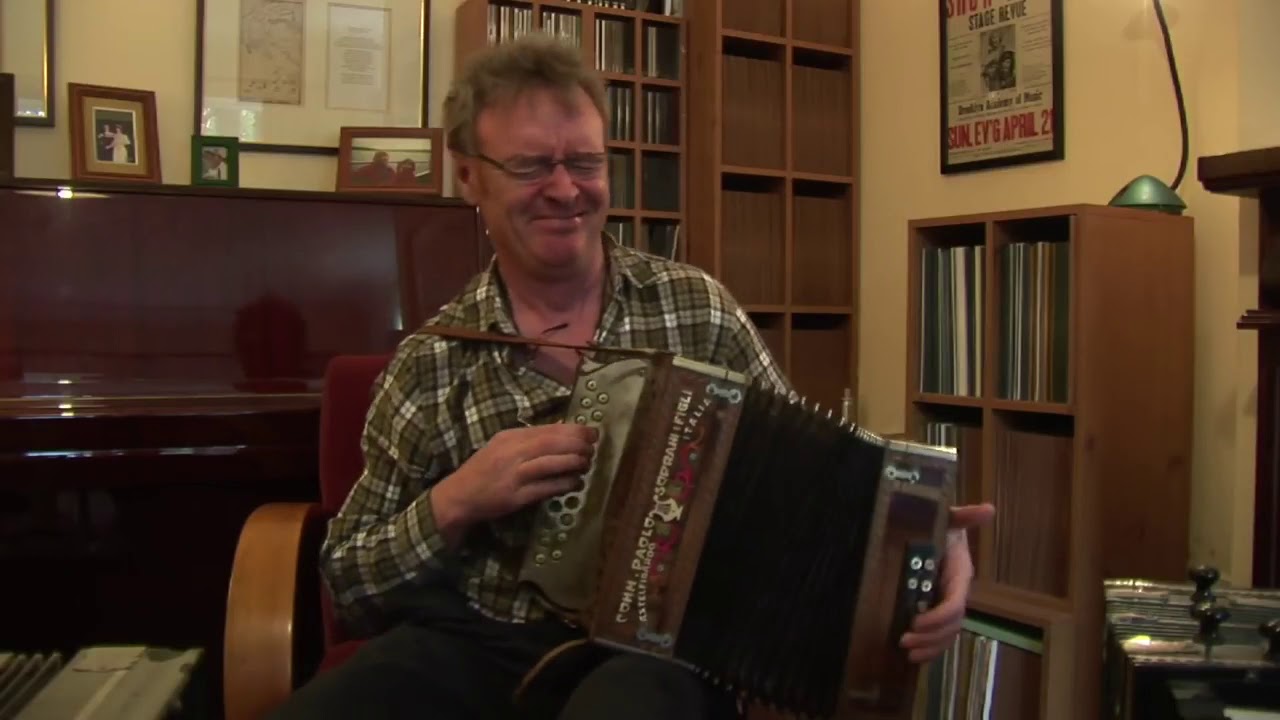 Alan Morrisroe - Miss McLeod's Reel