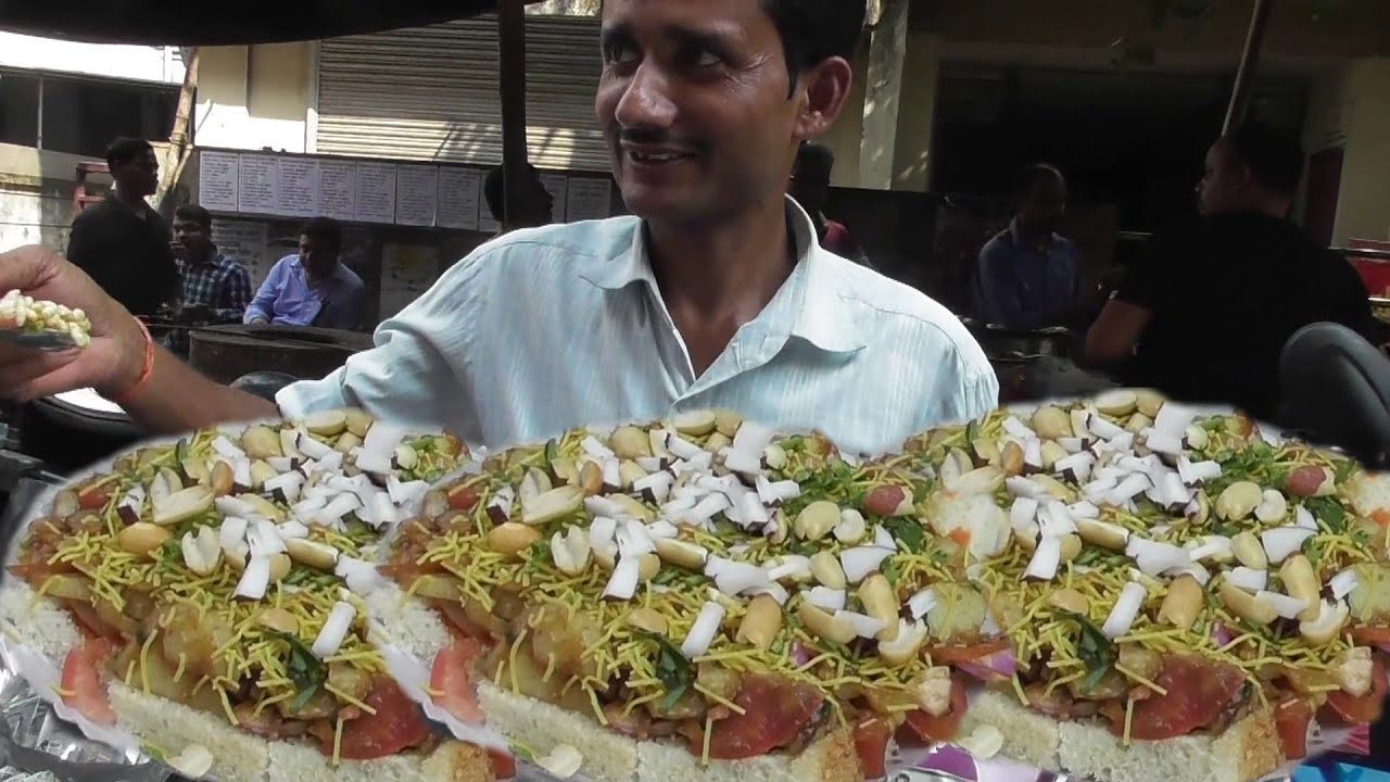 He is The Boss | Cheerful Street Vendor | Bread Toast & Masala Muri @ 40 Rs & 20 Rs | Street Food | Indian Food Loves You