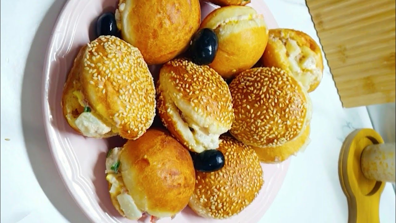 الخبز المقلي والمنفوخ فارغ من الداخل وبزاف خفيف واقتصادي