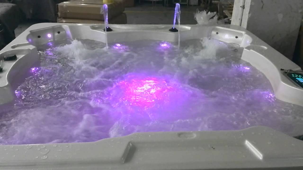 Проверка работы спа бассейна на заводе Monalisa