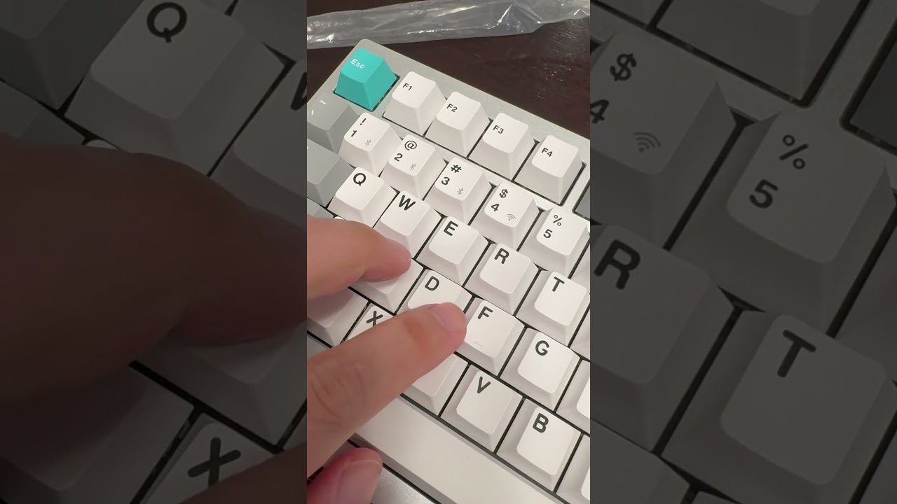 Lemokey P1 Pro with Keychron Super Banana tactile switches vs TTC Silent Bluish White V2 