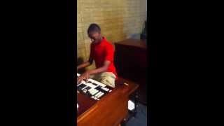 Video thumbnail of "Ashton Jones (Organ) James McHenry Drums Praise Break"