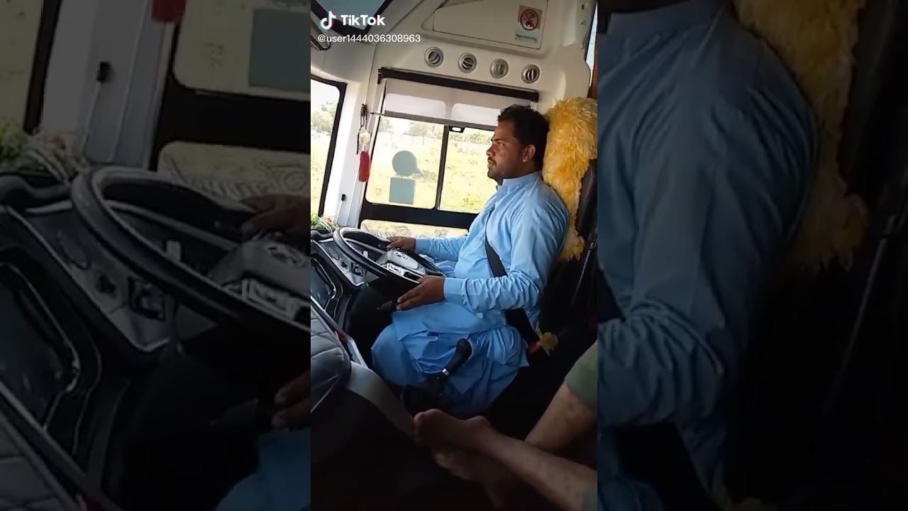 ustad irfan gwadar bus balichistan bus amazing style kund malir road
