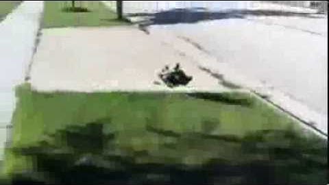 Slash 2wd huge curb jump + crash