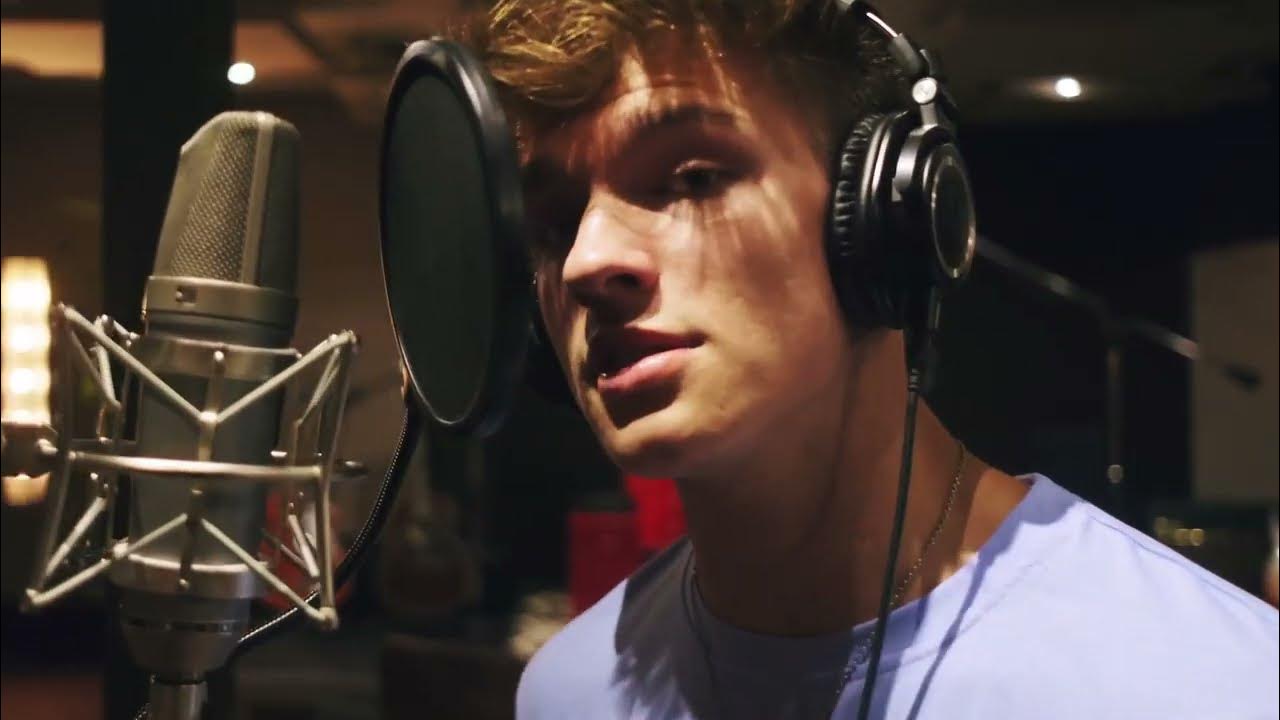 Alex Sampson Play Pretend (Acoustic Performance) YouTube