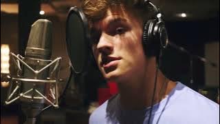 Alex Sampson - Play Pretend (Acoustic Performance)