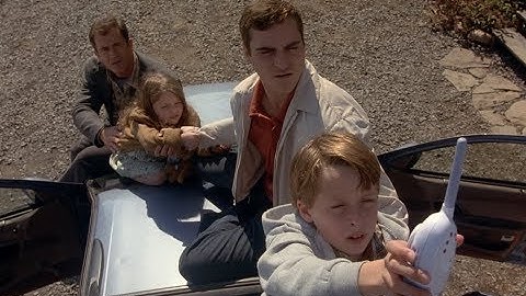 Signs (2002) - "Baby Monitor" scene [1080]