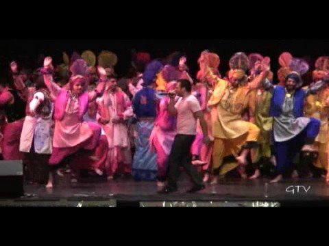 Bikram Singh performing Gur Nalon Ishq Mitha – Bulldog Bhangra 2008