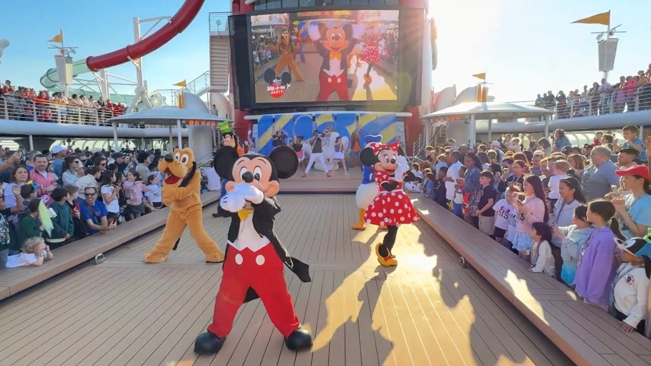 Mickey's Sail A Wave Deck Party 2026.2 Disney Magic  marvel day at sea
