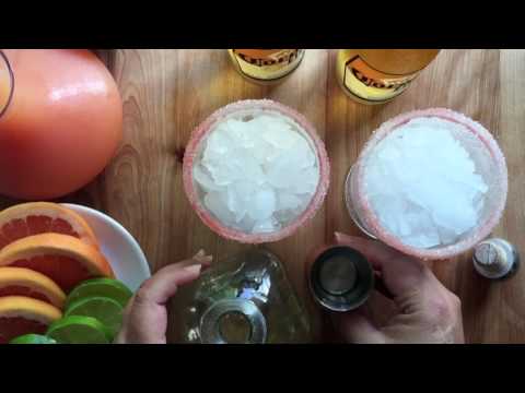 mexican-beer-paloma-cocktail