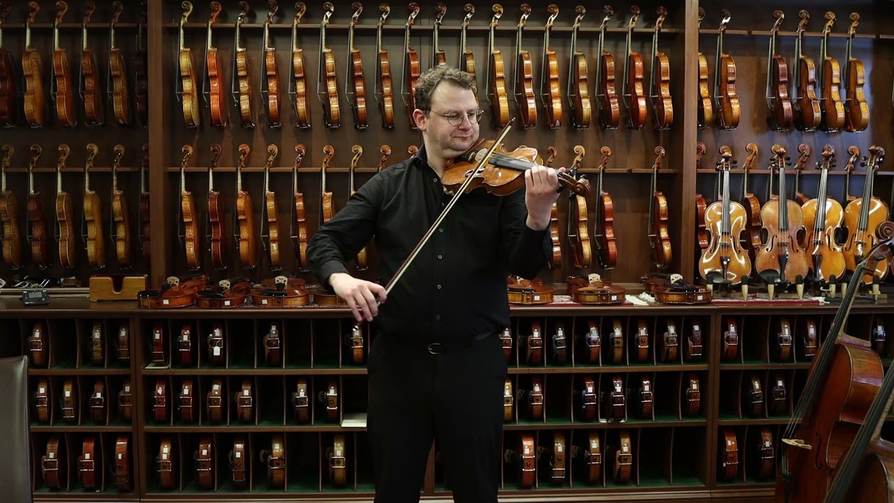Raffaello Bozzi, Milan circa 1940. Violin Demonstration