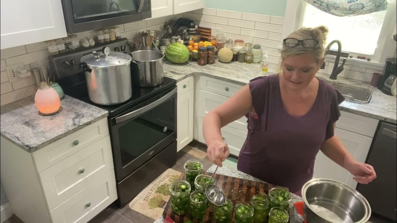 Water bath canning pickled jalapeños and peppers! Simple brine YouTube
