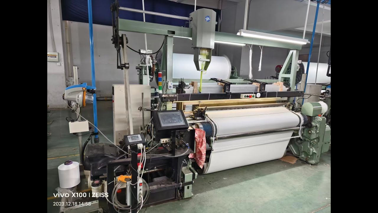 High speed air jet velvet weaving machine with low energy consumption ...