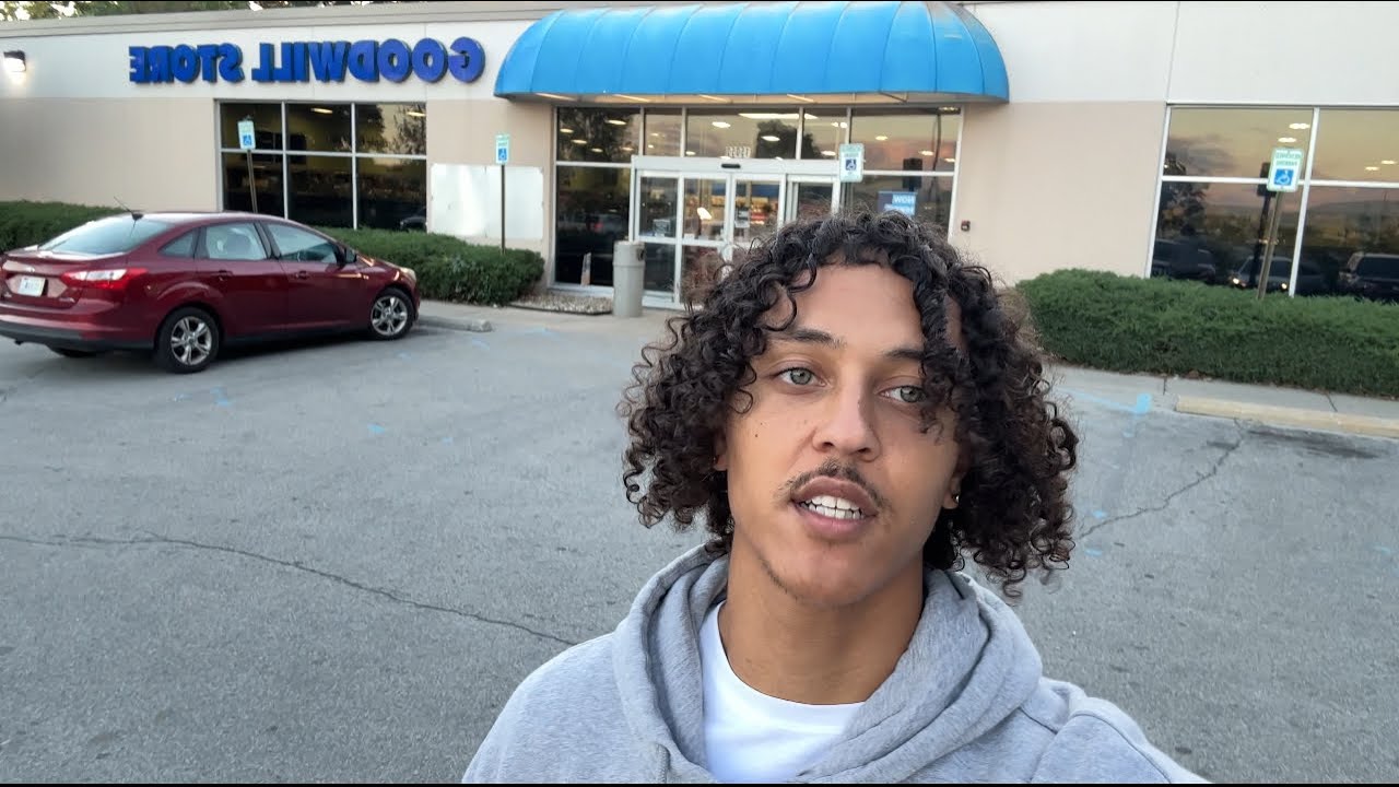 Vlog #16 “Goodwill Run” - YouTube