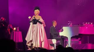 LADY GAGA (LIVE) La Vie en Rose