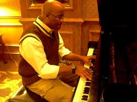 TIMOTHY RAGLAND ON PIANO