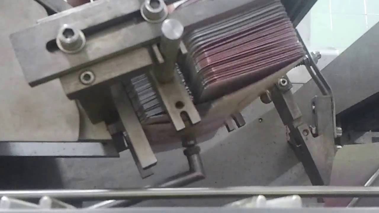 BLISTER CARTONING MACHINE