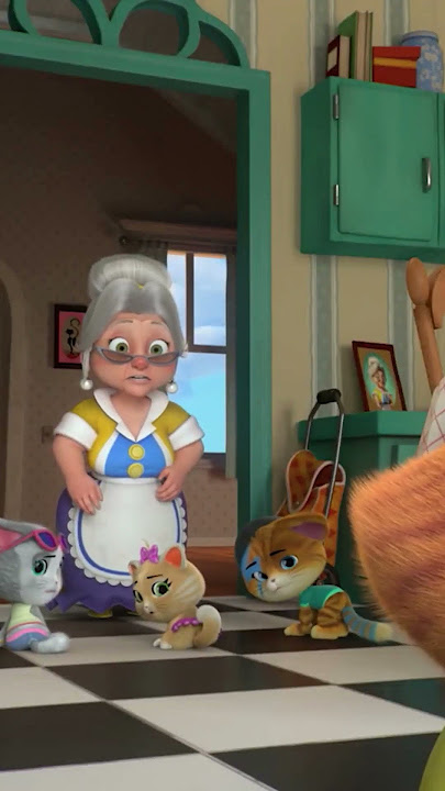 Granny is an extraordinary cook! 🍝😻 #shorts | 44 Cats