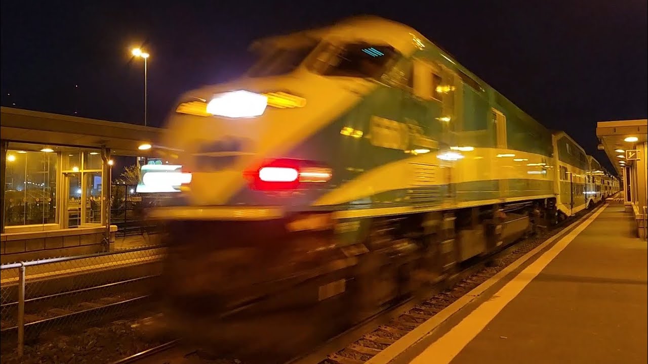 (SAAHC Emergency Horn & Light Show!!) GO 1986 (Niagara Excursion) - 660 With 337 At Clarkson