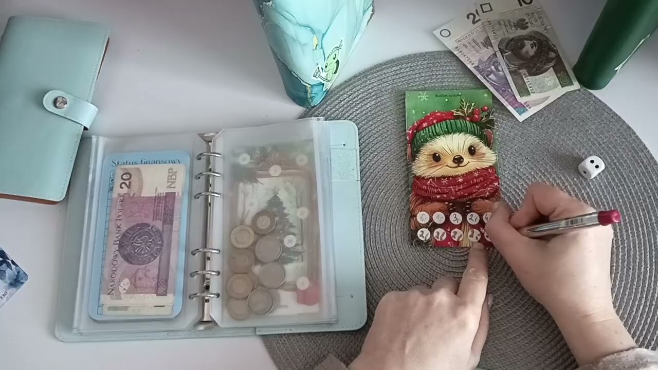 Prawie ostatnie oszczędności w październiku lądują do kopert