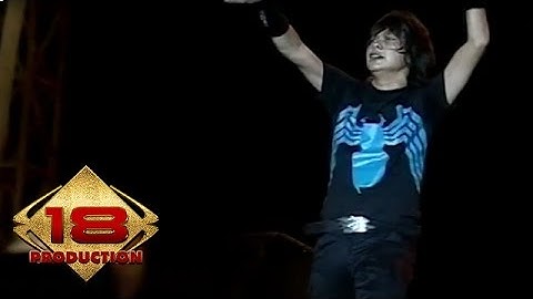 Gigi - 11 Januari   (Live Konser Makassar 24 Februari 2008)