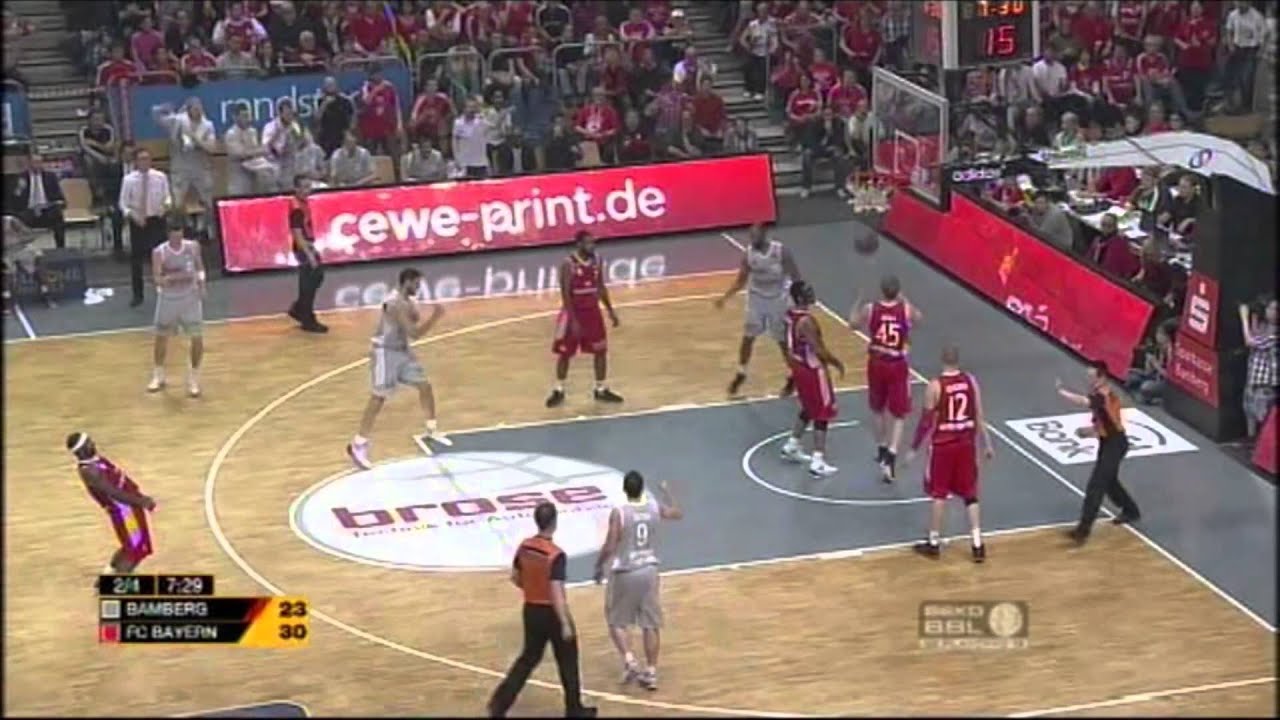fcb manila Playoff-Halbfinale Spiel 3: Brose Baskets - FC Bayern München 98:79