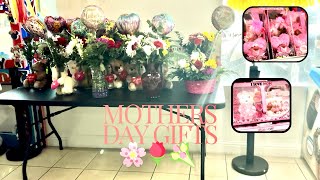 Mother’s Day (visiting my brothers store)