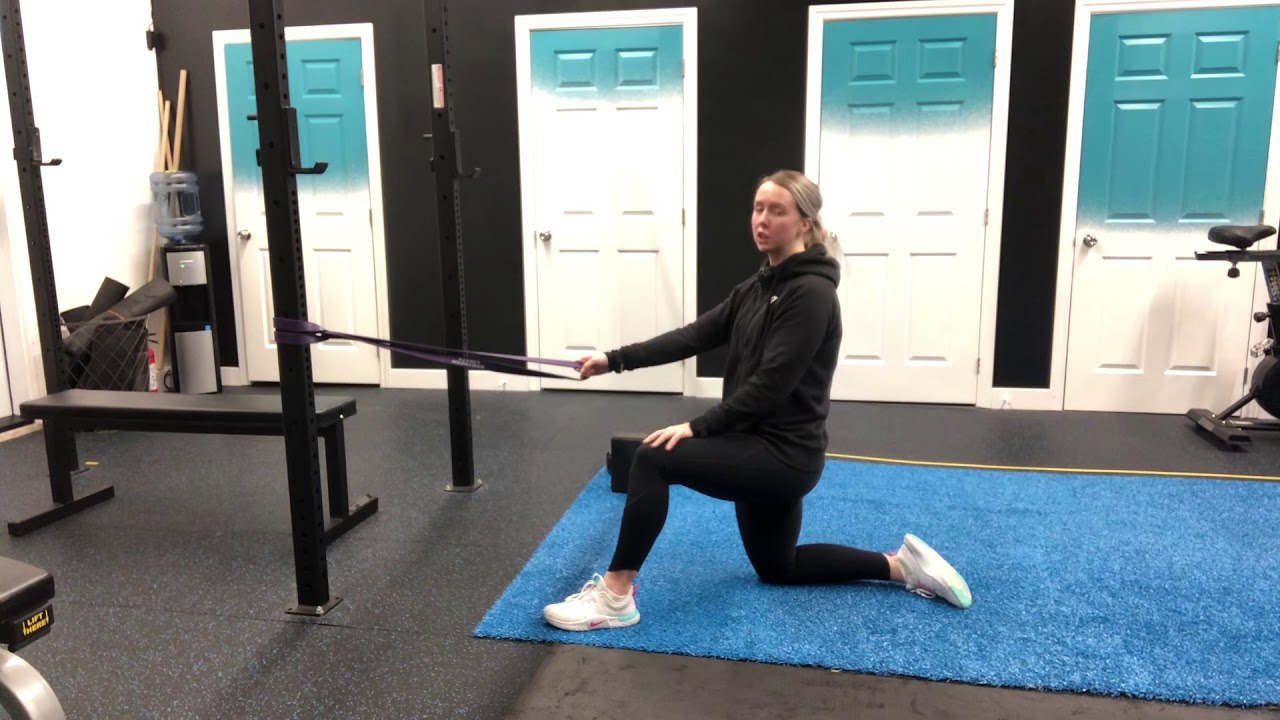 Half Kneeling Single Arm Band Row - YouTube